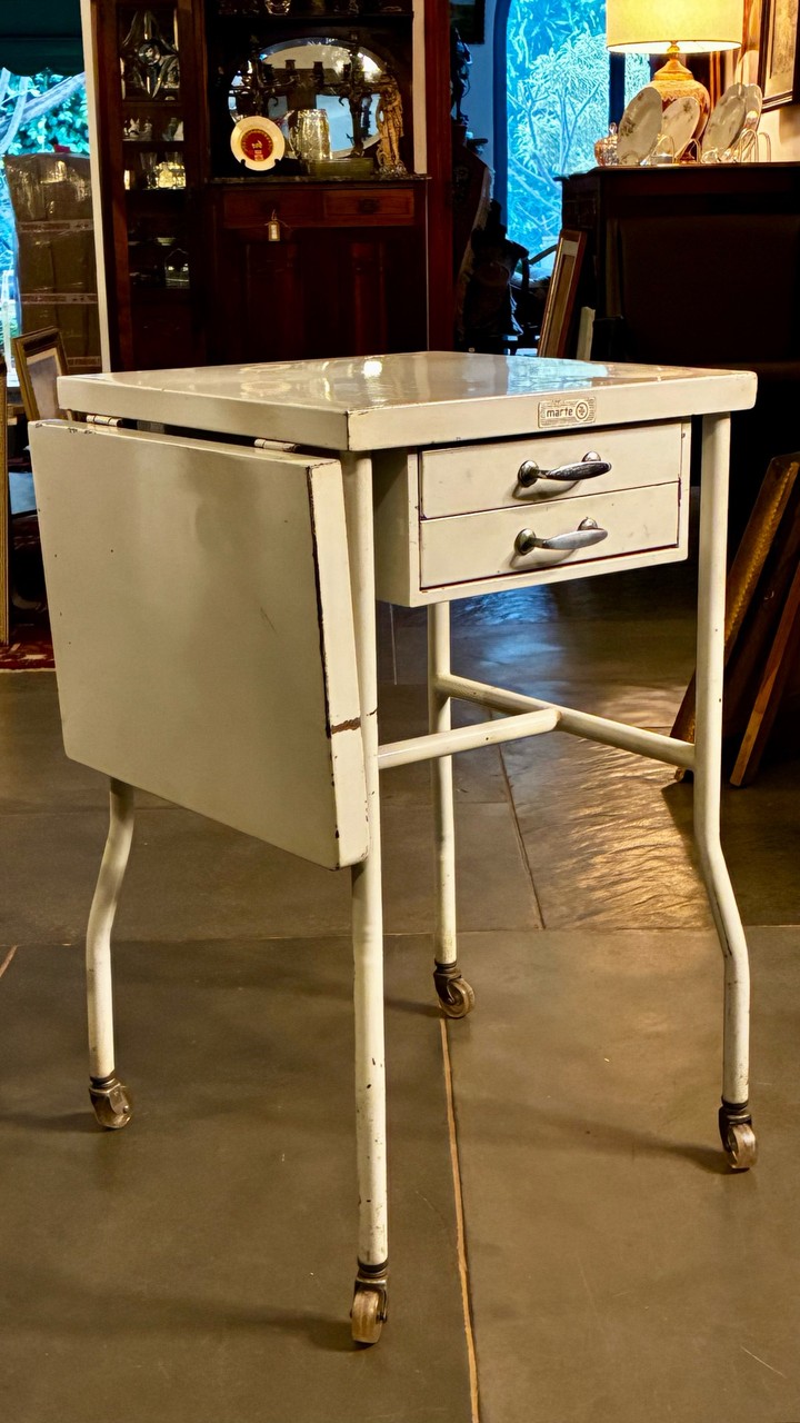 Mesa Auxiliar com Rodízios Marte