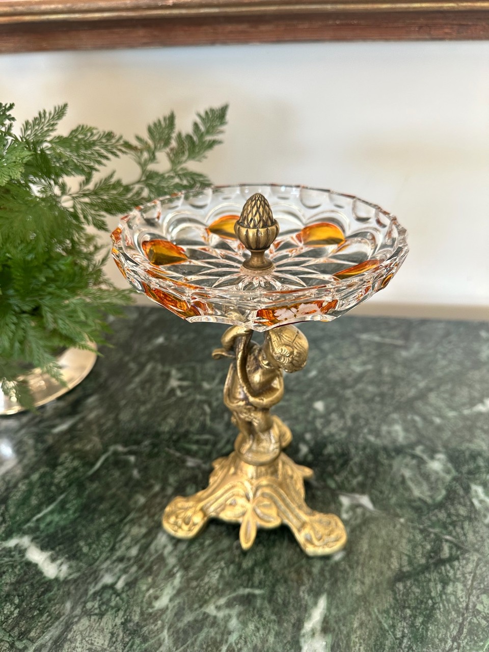 Centro de Mesa em Cristal e Bronze com Puttino