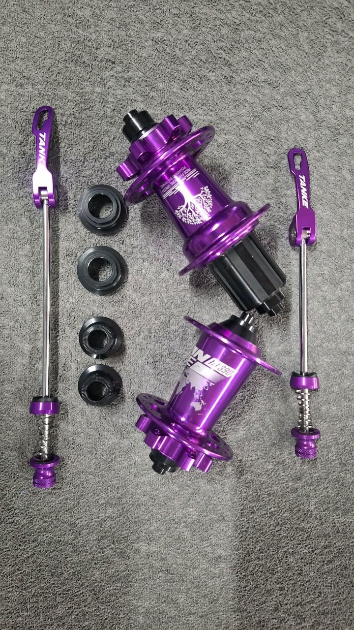 Cubo barulhento roxo · Estado: Excelente